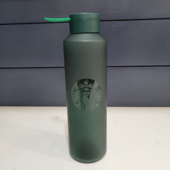 NWOT 2022 Dark Forest Green Starbucks Lightweight Plastic Water Bottle 24 Oz. - Picture 1 of 6
